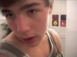 Hot Boy Strips n Wanks